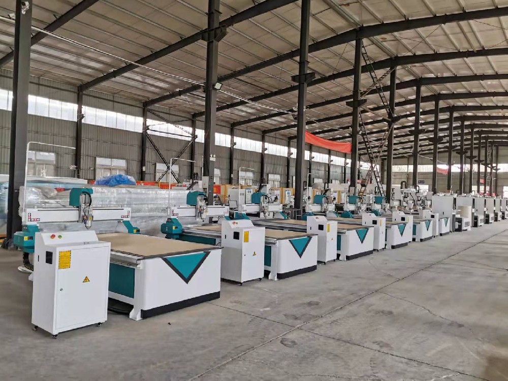 ?直排換刀加工中心有哪些設備優(yōu)勢！