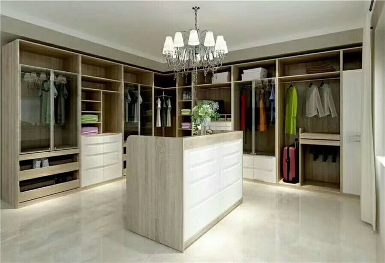 無(wú)孔工藝拉米諾數控開(kāi)料機